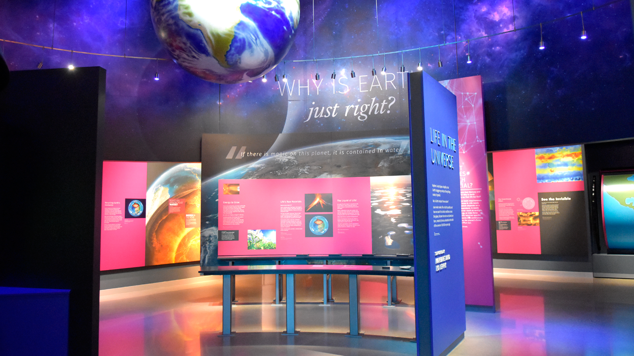 Planet display at Bell Museum